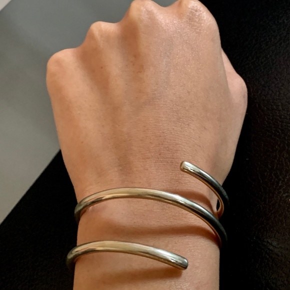 Half Saturn Cuff - Picture 5 of 5